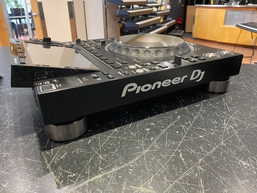 Pioneer DJ CDJ-3000 4